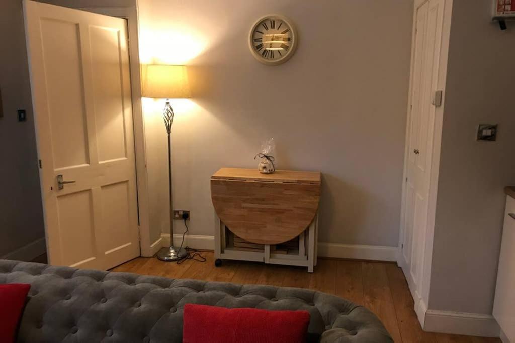 8A Tweed Cottage, Just Off The High St In Peebles Exterior foto