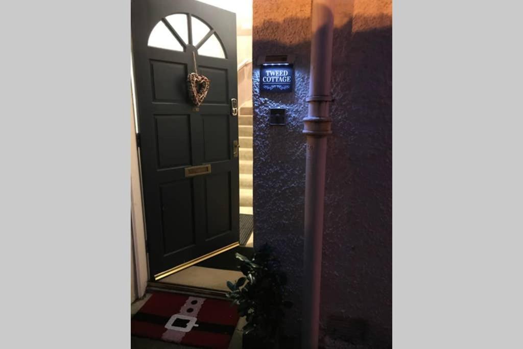 8A Tweed Cottage, Just Off The High St In Peebles Exterior foto