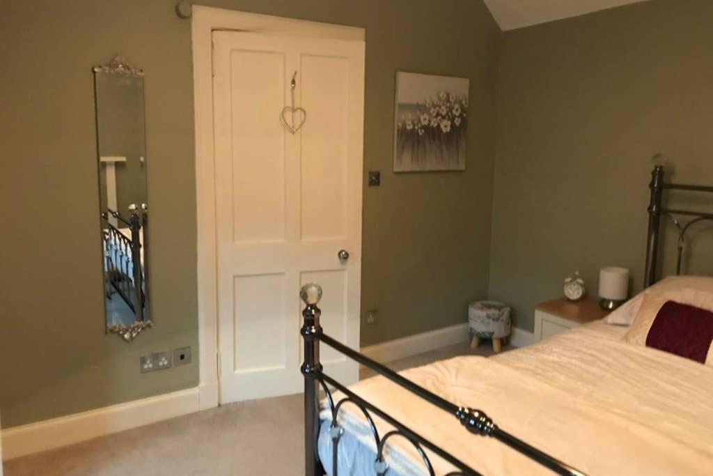8A Tweed Cottage, Just Off The High St In Peebles Exterior foto